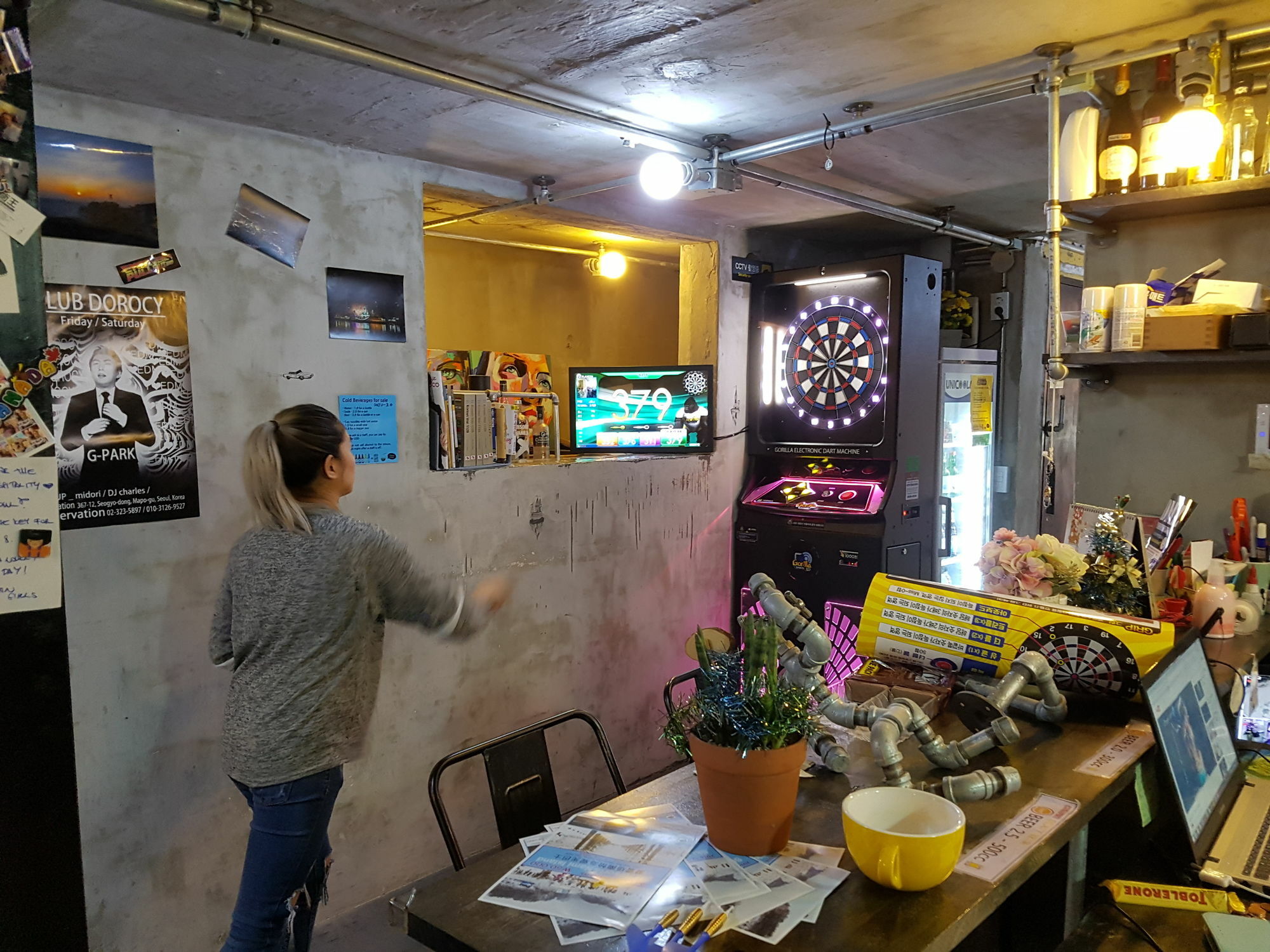 Time Travelers Party Hostel In Hongdae Seul Esterno foto